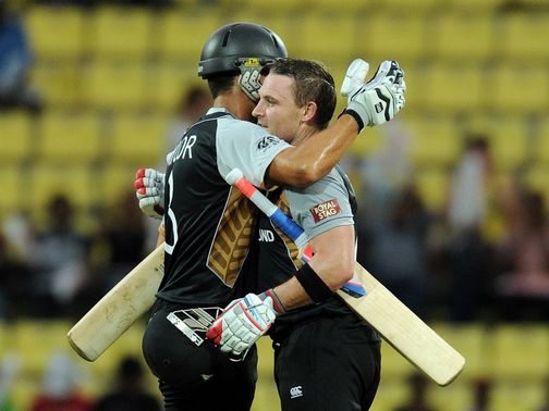 Brendon McCullum and Ross Taylor celebrate