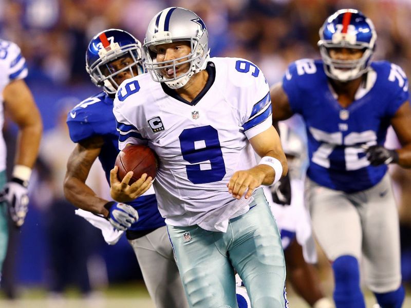 Tony Romo was looking back to his best as the Dallas Cowboys spoilt opening night for the champion New York Giants.