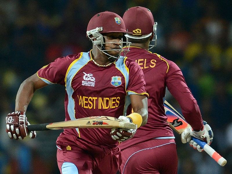 Dwayne Bravo and Marlon Samuels put on 65 together...
