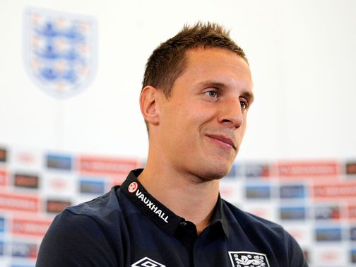 Phil Jagielka: New Everton deal