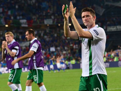 Robbie Keane: Wants camp to 'stick together'