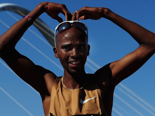 Mo Farah: Set new British record