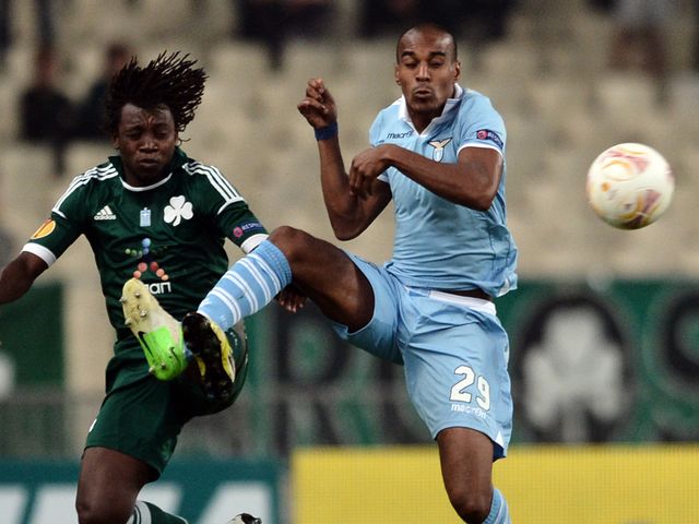 Abdoulay Konko clears away from Ibrahim Sissoko
