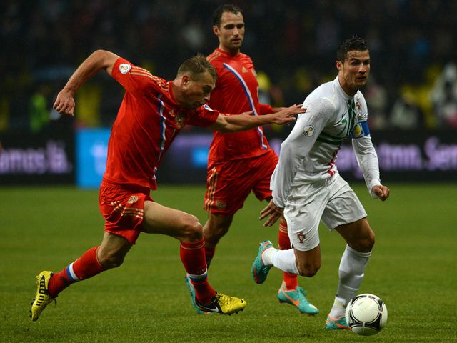 Cristiano Ronaldo looks to find space.