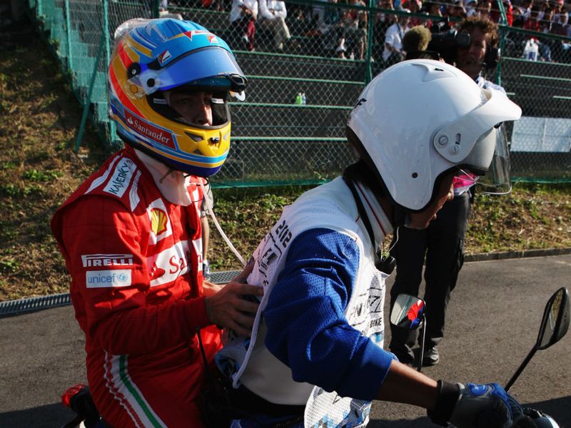The Spaniard commandeers a lift
