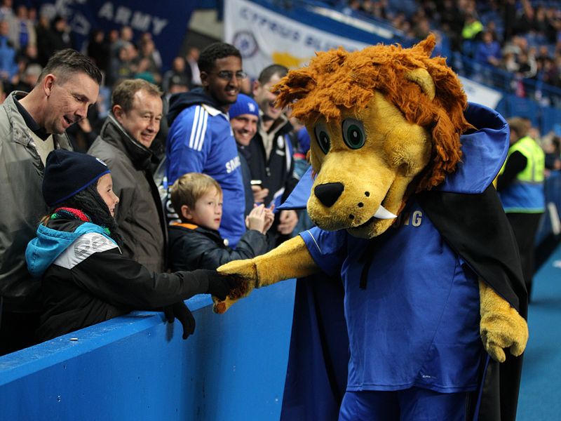 Stamford the Lion was still enjoying his night.