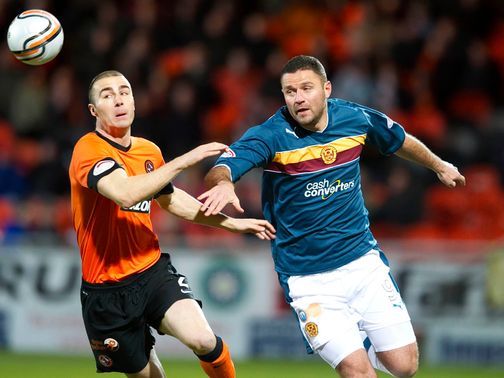 Sean Dillon holds off Michael Higdon