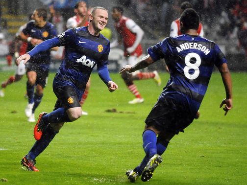 Wayne Rooney celebrates his goal