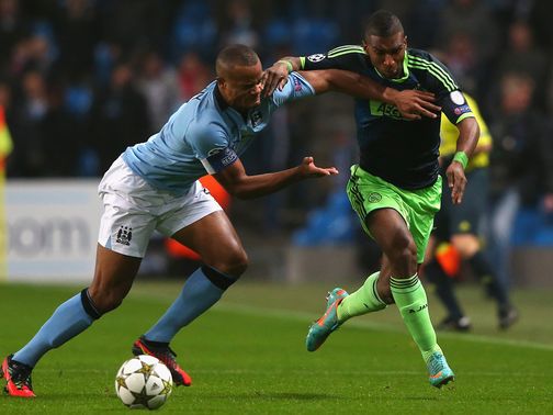 Vincent Kompany tangles with Ryan Babel