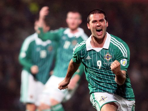 David Healy celebrates his last-gasp equaliser