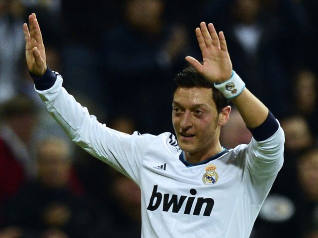 Mesut Ozil celebrates his goal