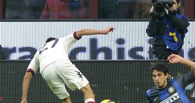 Marco Sau scores his and Cagliari's second goal