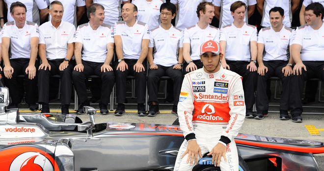 Hamilton poses for a farewell snap with McLaren