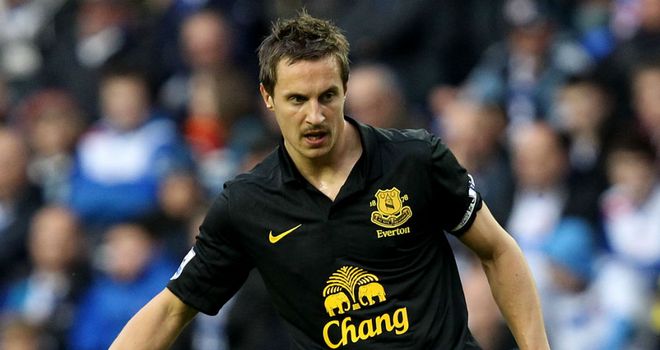 Phil Jagielka: Defender has agreed to stay with Everton until 2017