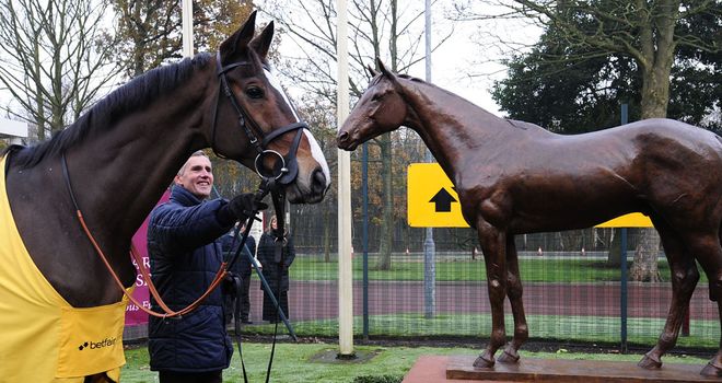 Kauto Star: Honoured at Haydock with statue
