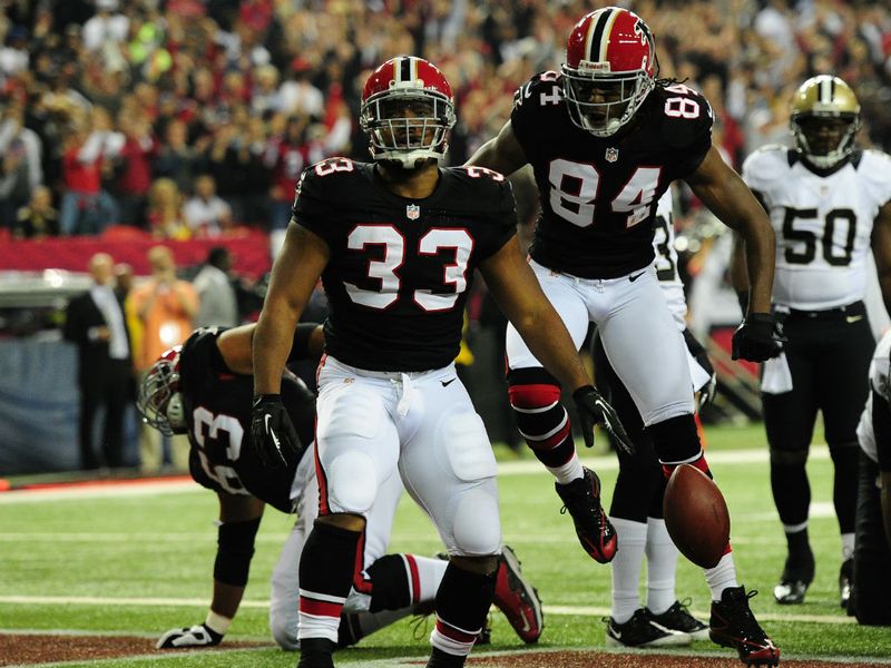 Michael Turner rumbled into the end zone on the opening drive as Atlanta improved to 11-1 - and 6-0 at home - with a Thursday night win over New Orleans