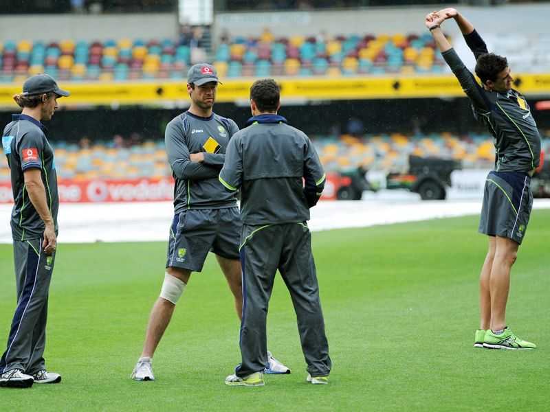 The Aussies even tried to warm up, despite the drizzle...