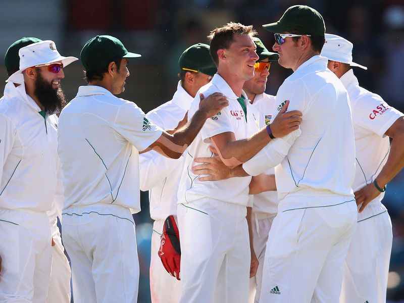 Dale Steyn bowled Ricky Ponting for 16 shortly before stumps.