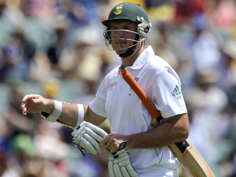 Graeme Smith was out for 122, caught behind off Peter Siddle.