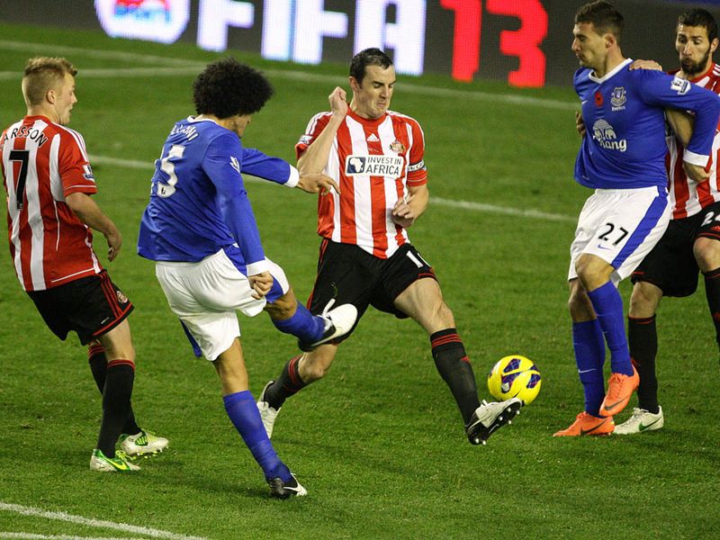 On 76 minutes Everton equalise against Sunderland, Fellaini fires an unstoppable drive into the corner after turning his man on the edge of the area.