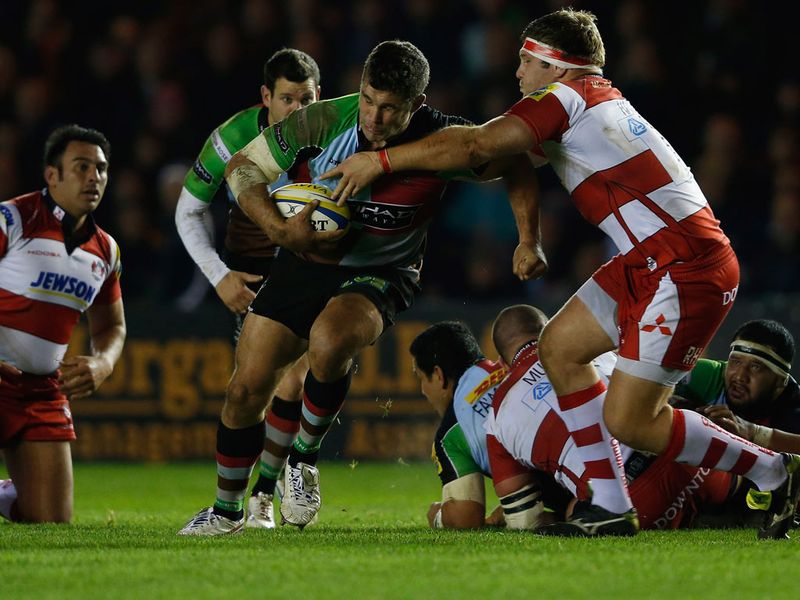 Nick Easter keeps the Gloucester defence busy