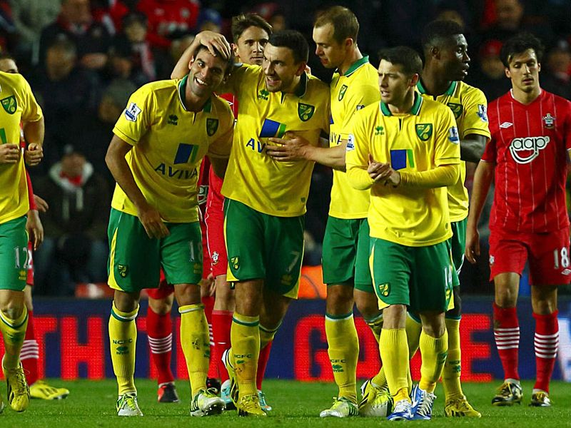 Just before half-time Norwich equalise when Robert Snodgrass' free-kick slips under Paulo Gazzaniga.
