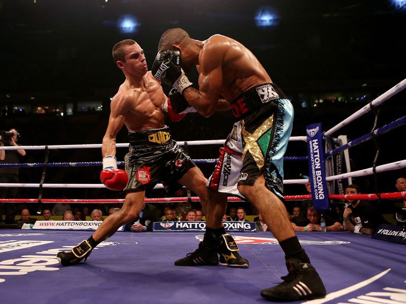 Munroe was unable to withstand a number of devastating body blows from Quigg