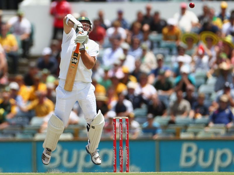Mitchell Johnson troubled Graeme Smith.