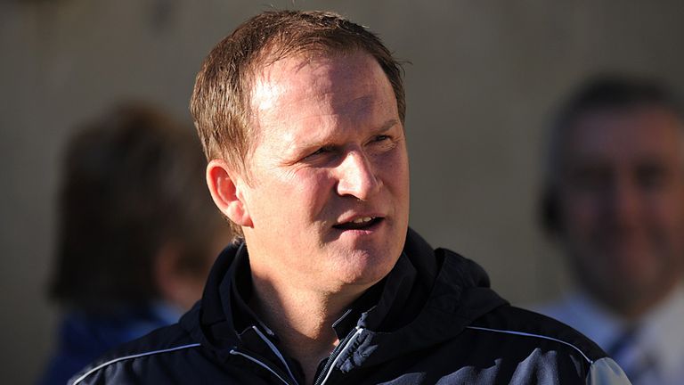 Simon Grayson: Unattached having been sacked from Huddersfield last month