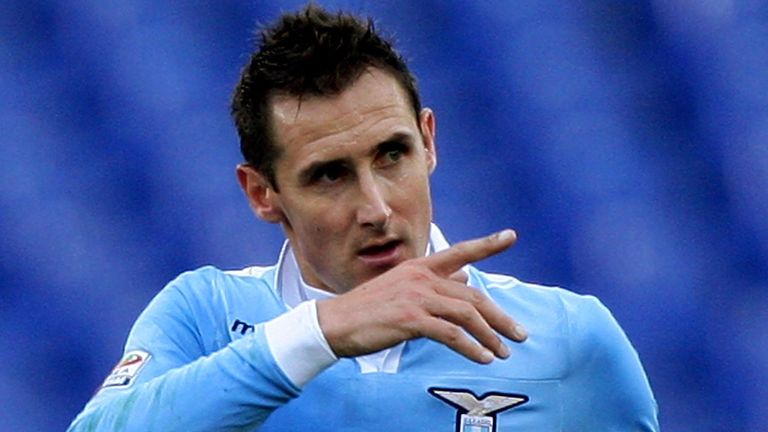 Miroslav Klose: Suffered knee injury in defeat to Genoa