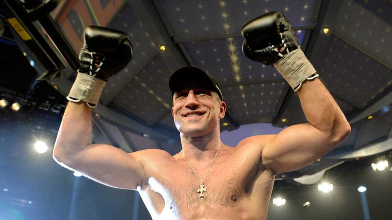 Arthur Abraham: German retains WBO super-middleweight crown