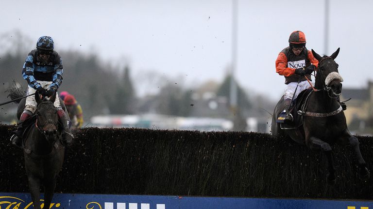 Long Run (r): Could wear cheekpieces in the Gold Cup