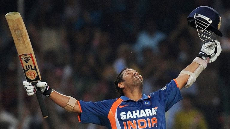 Sachin Tendulkar: the first player to score 100 international centuries