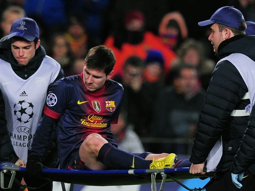 Lionel Messi: Suffered a bruised left knee against Benfica
