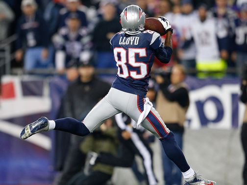 Brandon Lloyd hauls in a Brady touchdown pass