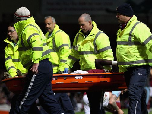 Mohamed Diame is stretchered off