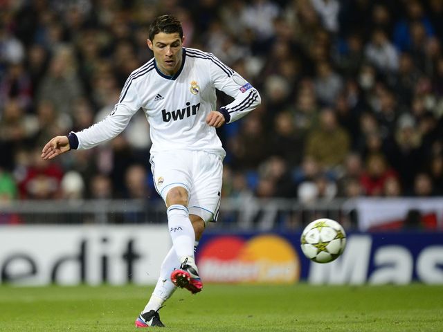 Cristiano Ronaldo scores Real Madrid's opening goal