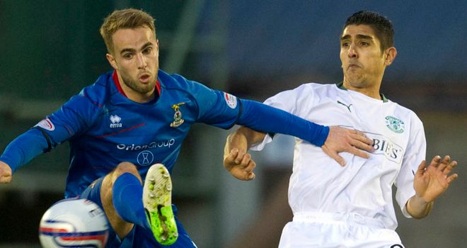 Andrew Shinnie: Helped his side secure comfortable home win to go second