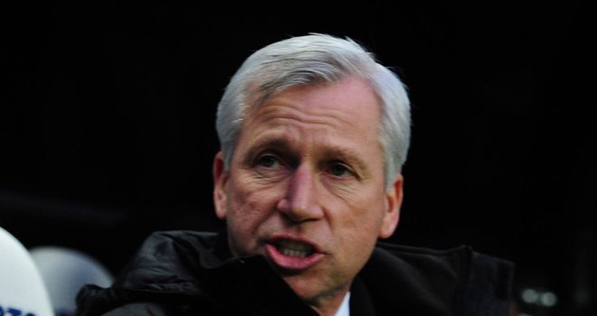 Alan Pardew: Needs to find a new frontman following sale of Demba Ba
