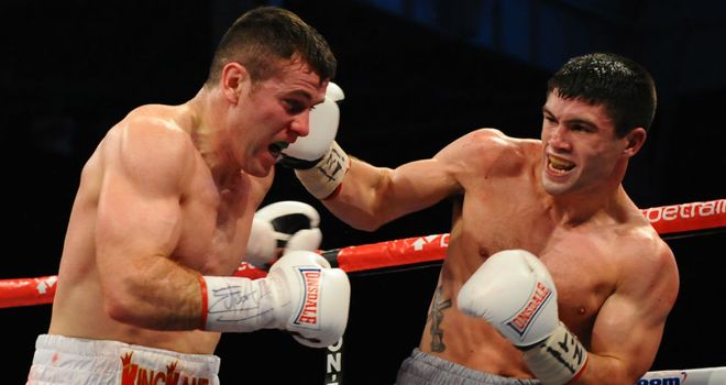 John Ryder (R) rode the storm to come out victorious against Eamonn O'Kane (Pic leighdawneyphotography.com )