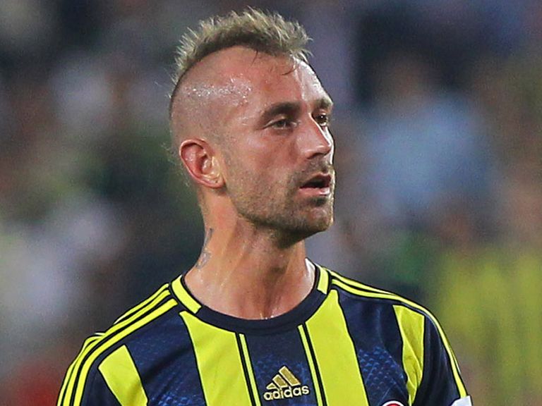 Raul Meireles: Handed 11-match ban