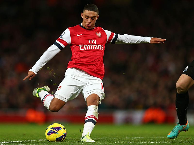 Five minutes into the second half Alex Oxlade-Chamberlain is given too much space by Newcastle and he punishes them with a low drive from outside the area.