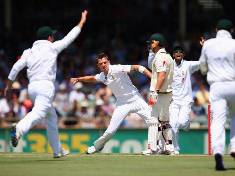 Dale Steyn got rid of David Warner early on, caught behind for 13.