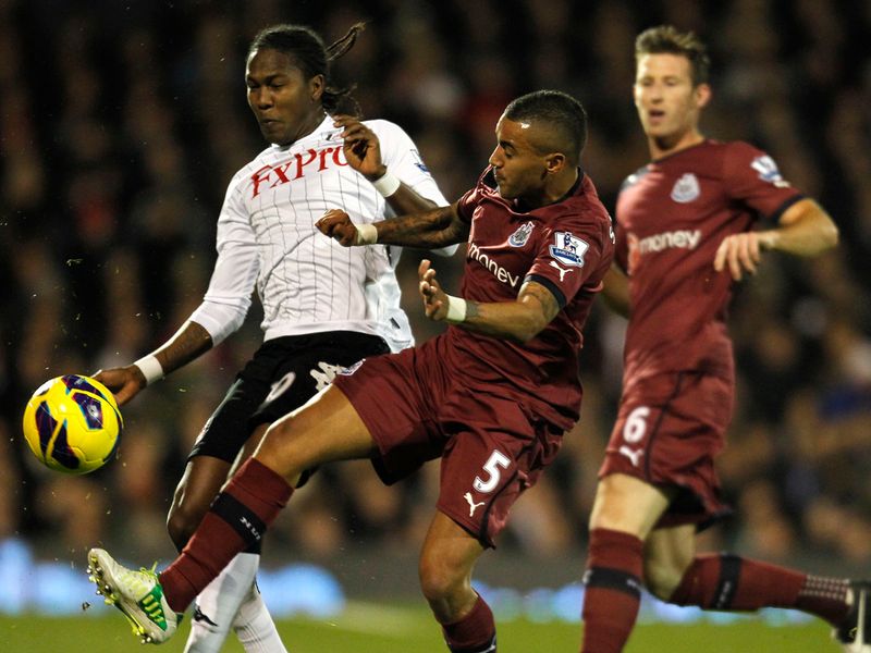 Fulham started brightly in the early exchanges, with Hugo Rodallega drawing a tackle from Danny Simpson.