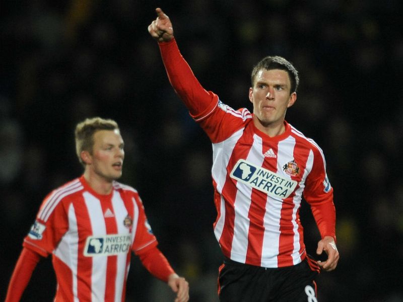 But Sunderland reduce the deficit on the stroke of half-time thanks to Craig Gardner's superb strike