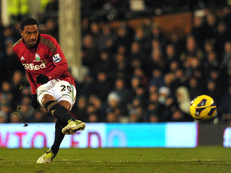 On 52 minutes Swansea add a second, a fluffed clearance by David Stockdale hits Hangeland and Jonathan De Guzman pounces to capitalise on the mistake.