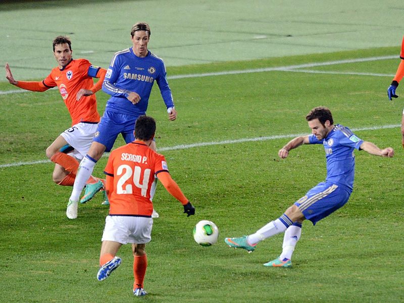 Chelsea take the lead in the first half when Ashley Cole squares the ball to Juan Mata...