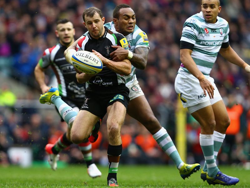 Nick Evans: Kicked 16 points for the league leaders in Saturday's win