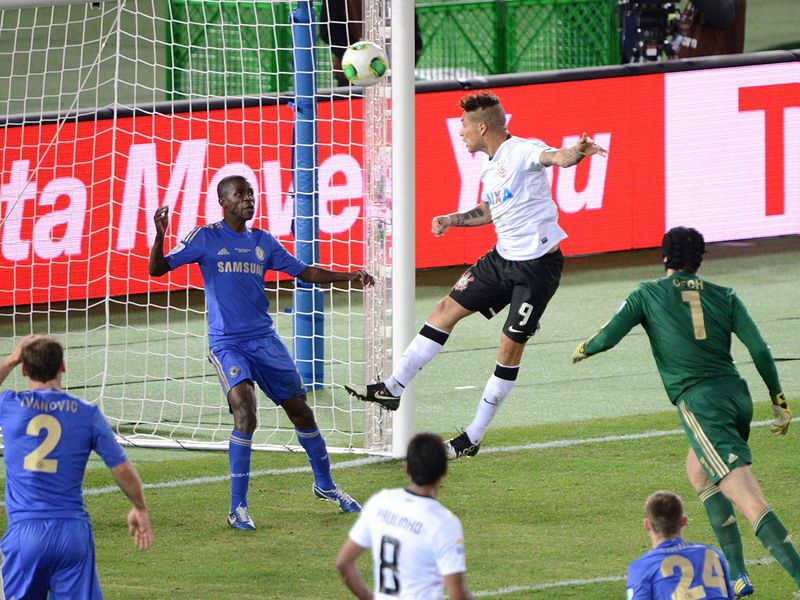 Guerrero had the final say and he headed home from close range after Cahill deflected Danilo's shot