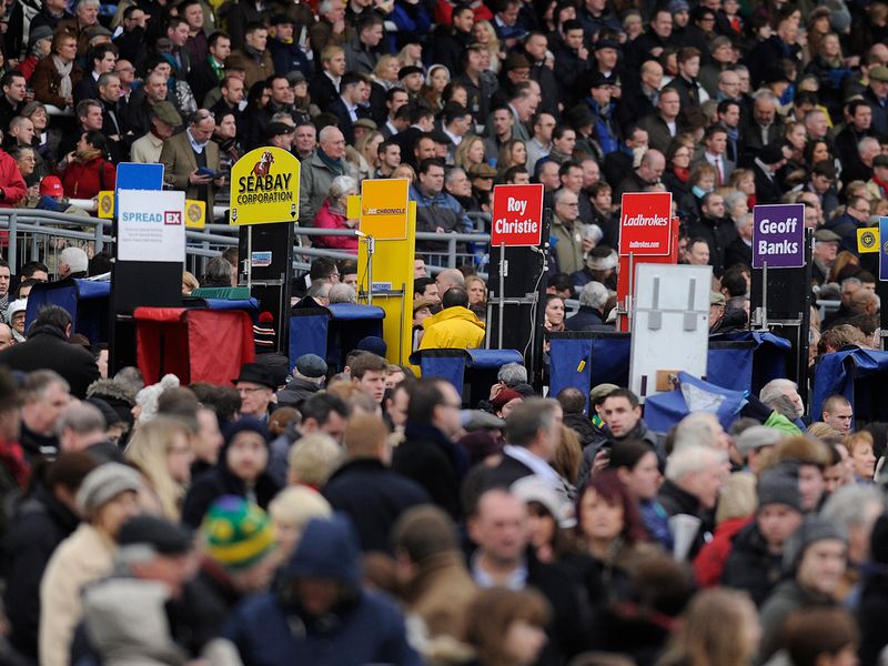 As ever a huge crowd packs into the racecourse...